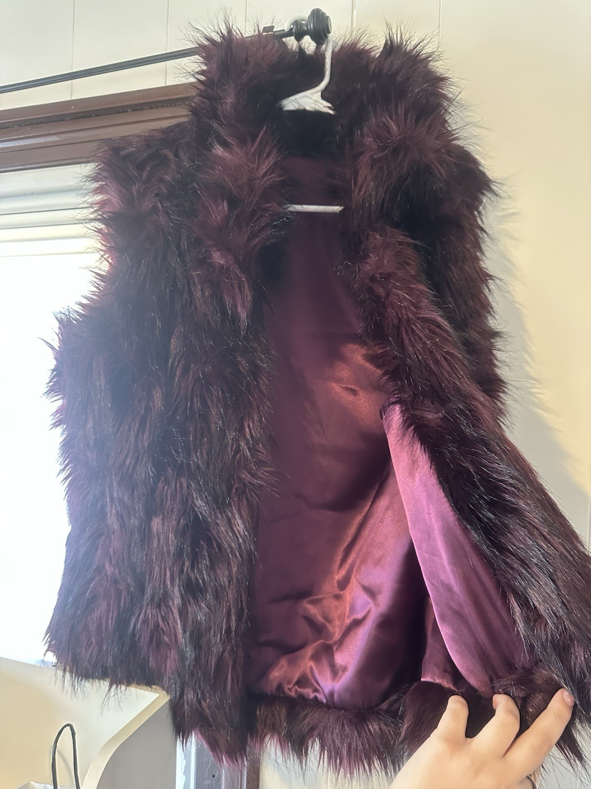 100% Authentic Adrienne Landau Faux Fur Fox Women’s Vest Size Medium Red Purple