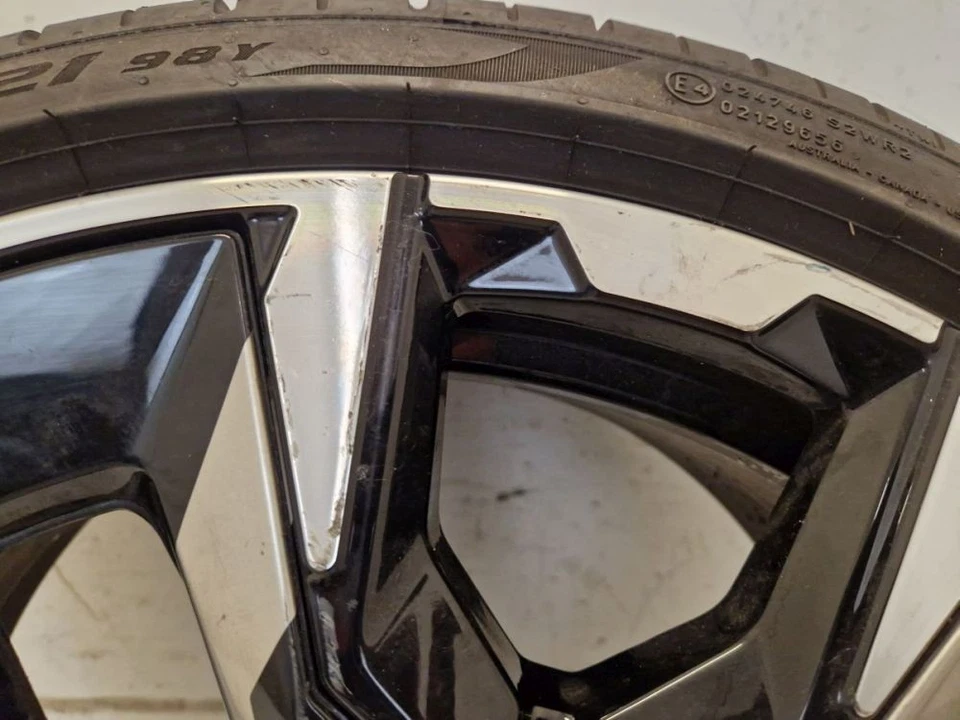 Komplettrad Sommerreifen275/30R21 98Y/10Jx21 H2 ET46 LK5x112x66,5 Pirelli - Bild 2 von 4