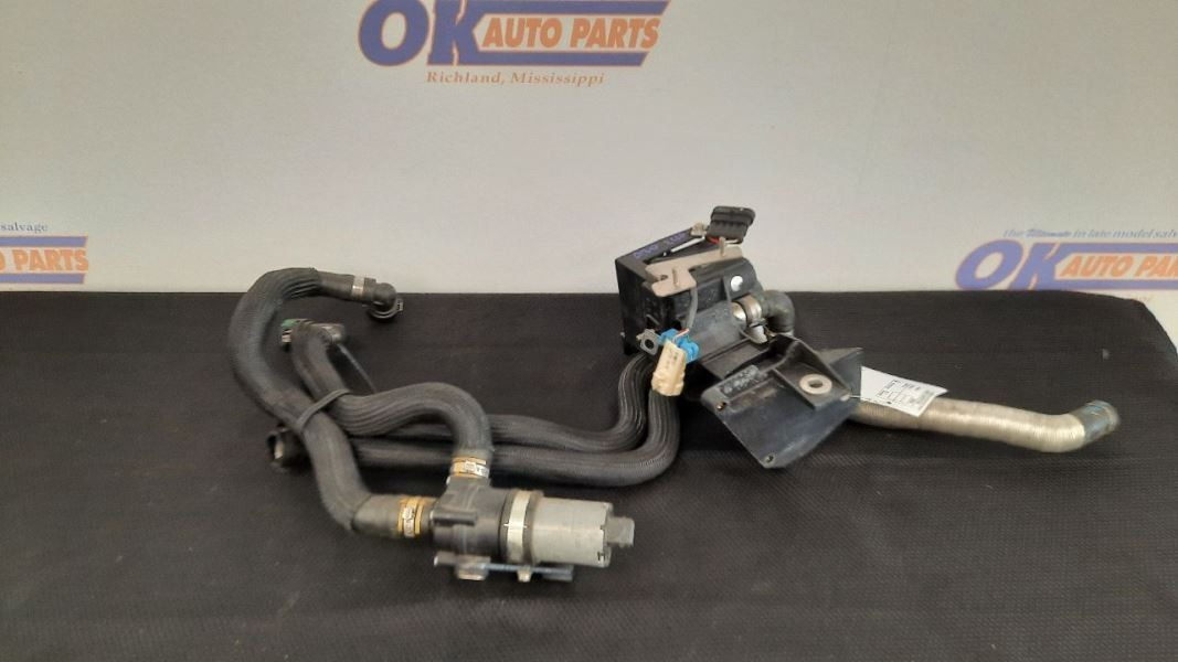 2012 FERRARI CALIFORNIA F149 OEM AUX COOLANT PUMP ASSEMBLY WITH LINES HOSES