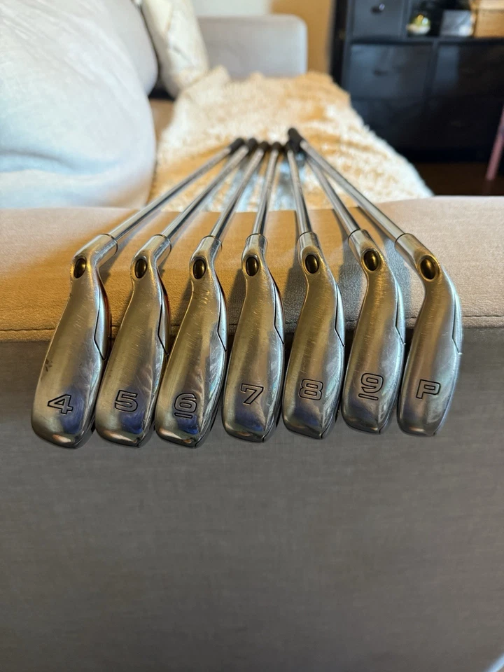 Callaway Diablo Edge Irons Set 4-PW Uniflex Regular Flex RH Callaway Grips - Image 2 of 4