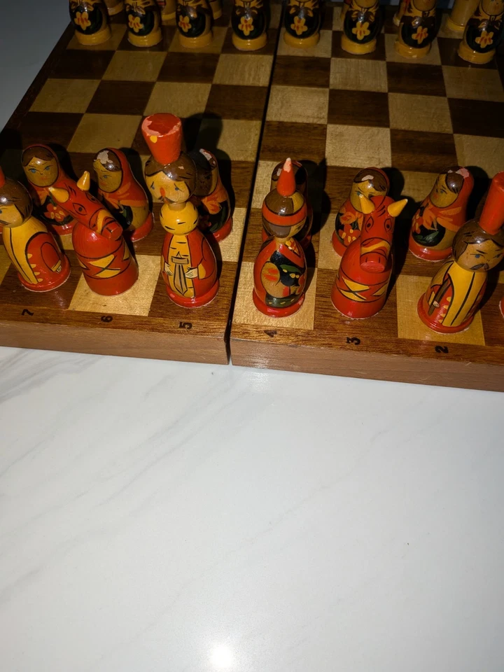 Juego de ajedrez ruso pintado a mano 1978 URSS Foto 3 de 4