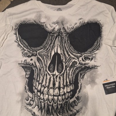 Way to Celebrate! Men's White Skull Halloween Graphic T-Shirt Size M