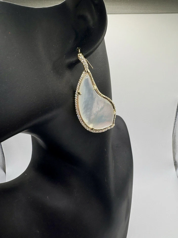 Pendientes colgantes Kendra Scott Tinley madreperla oro blanco diamantes de imitación formales Foto 2 de 4