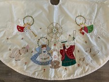 43" Vintage Handmade Cotton Muslin Applique Christmas Tree Skirt Nativity