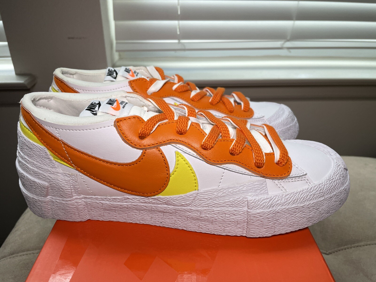 SACAI X NIKE Nike x SACAI Blazer Basso Bianco Magma Arancione Doppio DD1877 100 Uomo Taglia 8