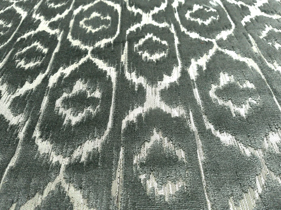 Cut Velvet Charcoal Silver Taupe Heavy Luxurious Ikat Pattern 3.25 Yds High-End - Image 3 of 4