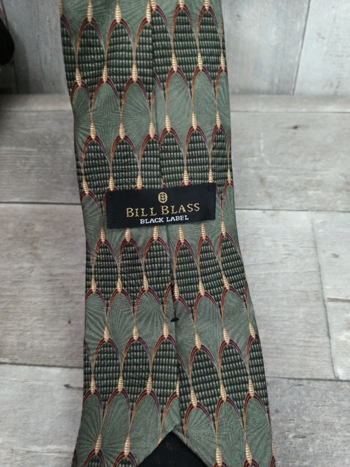 Corbata Bill Blass Etiqueta Negra 100% Seda Verde Patrón Geométrico Foto 4 de 4