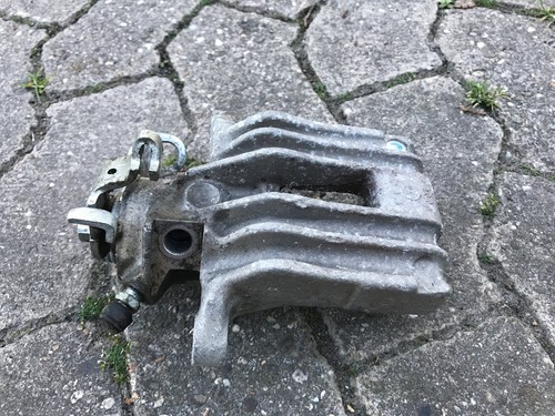 Bremssattel Bremszange VW Golf  Audi A3 8l + 8p Hinten Links
