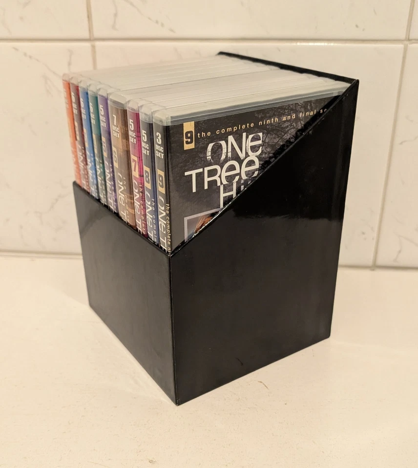 One Tree Hill The Complete Series - Seasons 1-9 Box Set on DVD Reg 4 - Image 3 of 4