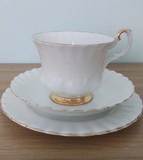 Royal Albert England Bone China Val D'Or Trio Cup Saucer Plate