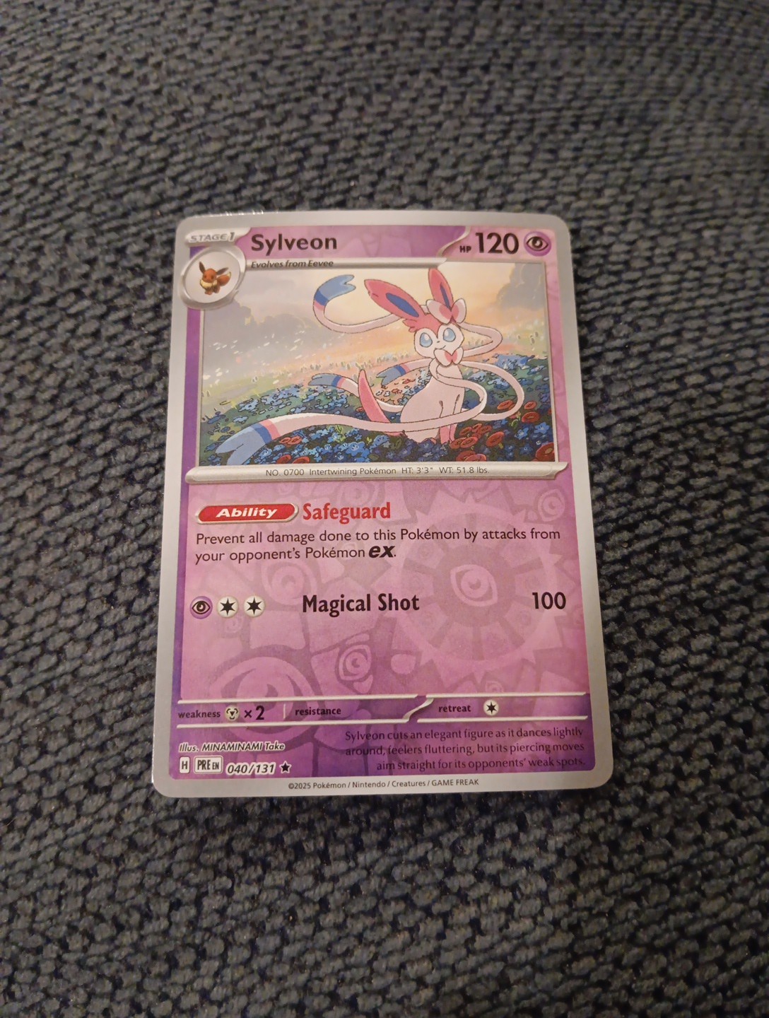 SYLVEON 040/131 PRISMATIC EVOLUTIONS POKEMON (POKE BALL HOLO, NM)