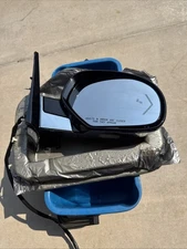 09-14 Cadillac Escalade Side Mirror Right Passenger Power Folding And Heated.
