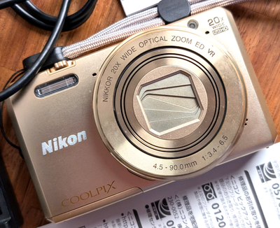 N MINT Nikon COOLPIX S7000 16.0MP 20x Compact Digital Camera