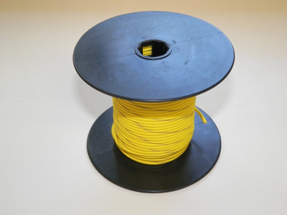 4RCUSTOMSWIRE 100 FT Spool 16 Gauge GXL Hi-Temp Wire - Yellow With Black Stripe