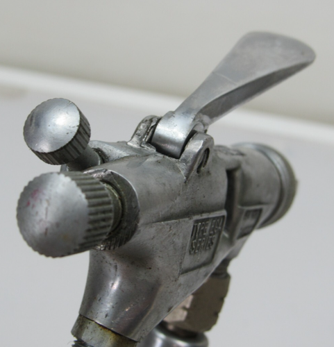 DeVilbiss EGA-502 Touch Up Detail Spray Gun with Cup - Picture 7 of 18