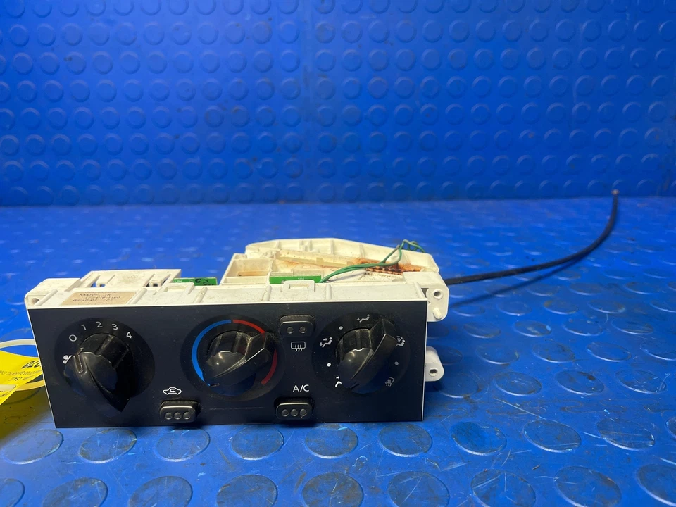 Nissan Frontier XE 2003-2004 doble cabina controles de temperatura manuales OEM 275102Z600 Foto 2 de 4