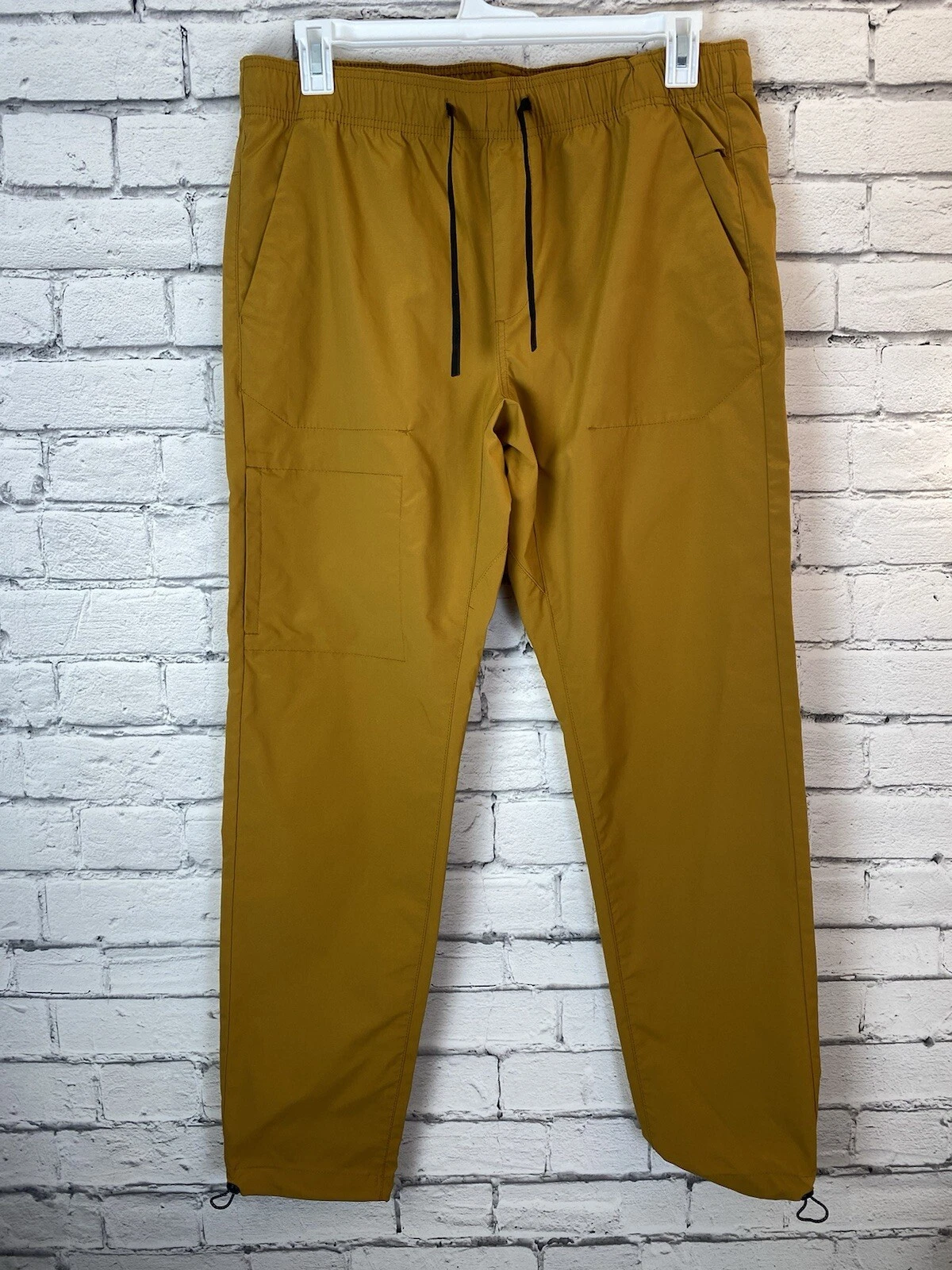 Amazon Essentials Mens Hiking Pants Dark Yellow Waterproof Cargo Pants Large NEW