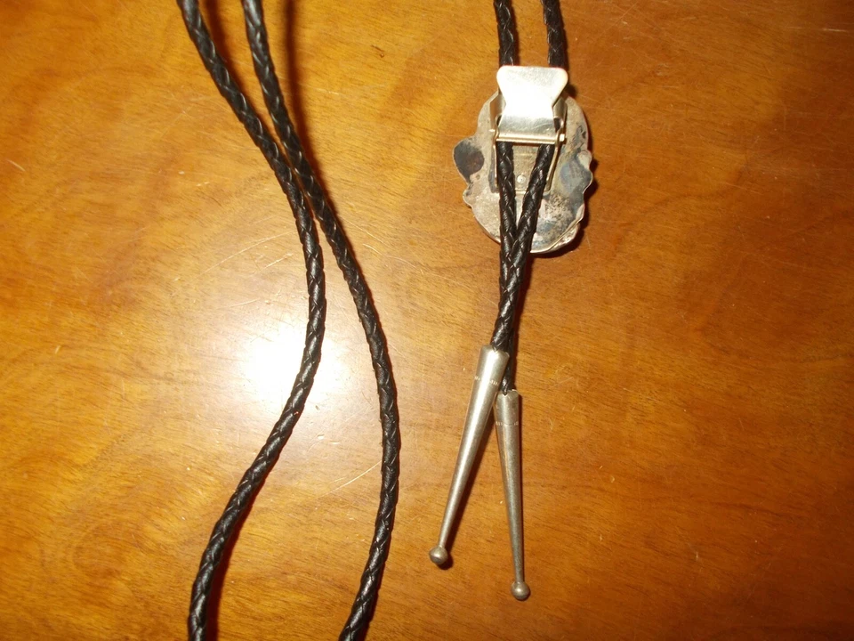 Галстук-боло ручной работы из чистого серебра с бирюзой и красным коралловым камнем навахо - Изображение 4 из 4