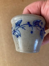 Salmon Falls candle holder Berry and Vine pattern