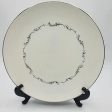 Royal Doulton Coronet H 4947 10.5" Dinner Plate English Fine Bone China 1950's