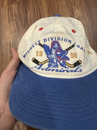 Sombrero 1996 Milwaukee Admirals CCM División Medio Oeste Campeones Autografiado De Colección AHL - Imagen 7 de 10