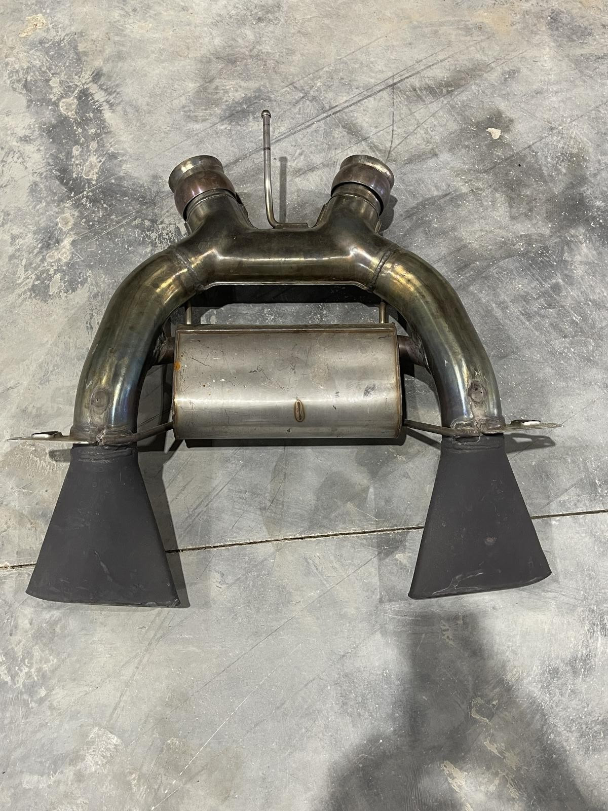 2015-2017 MCLAREN 650S EXHAUST MUFFLER MANIFOLD PIPE LINE OEM 11H0393SP.01