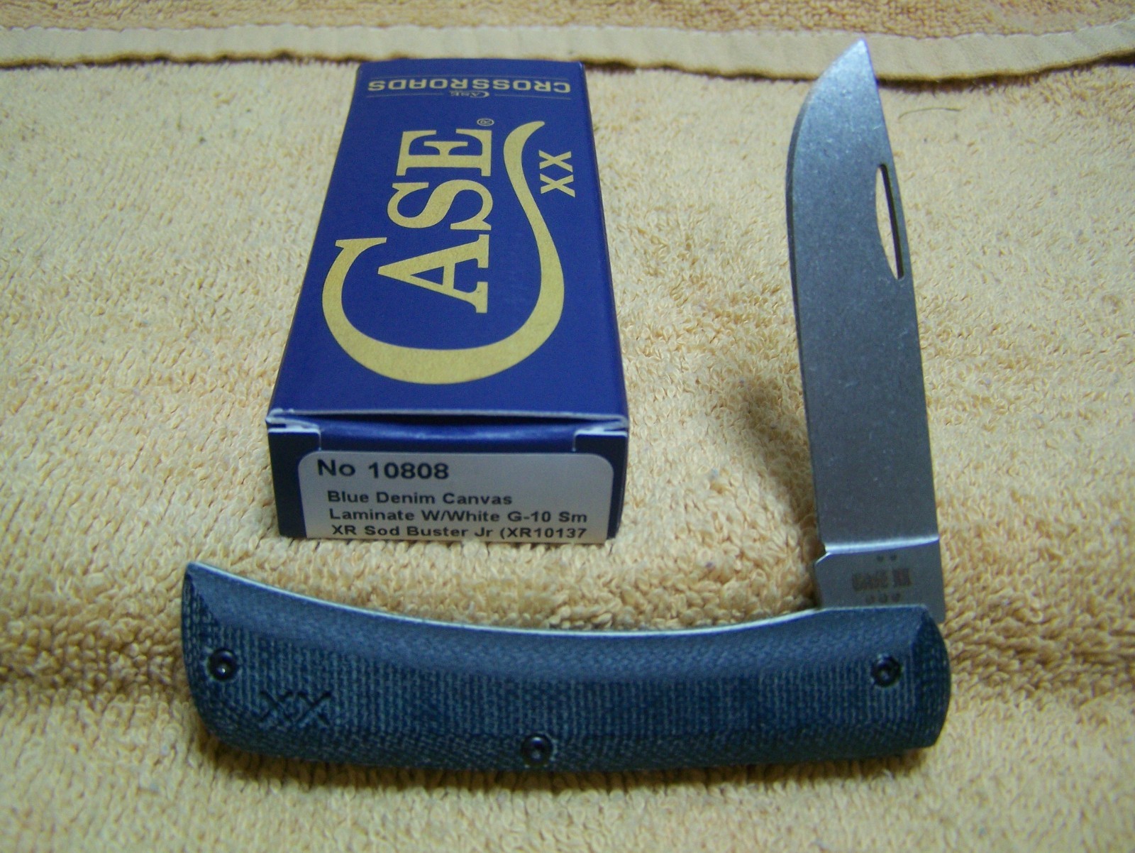 CASE XX  SODBUSTER JR 10808  BLUE DENIM CANVAS LAMINATE W/WHITE G-10 XR10137