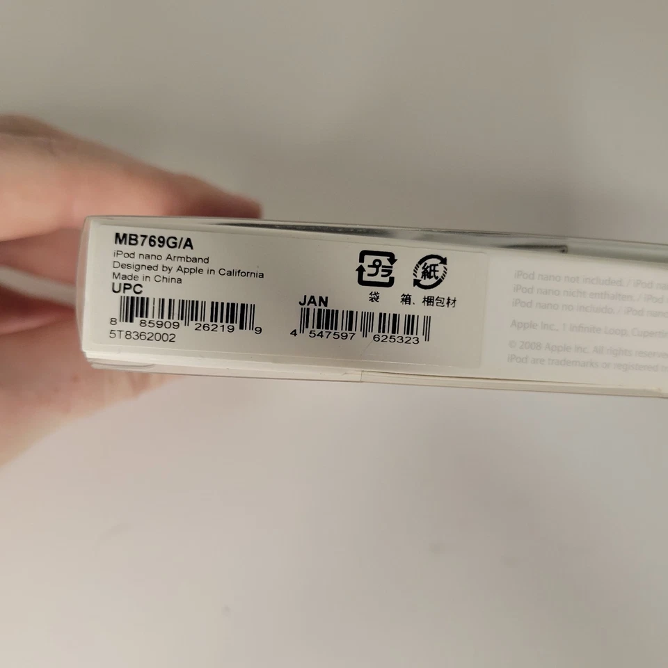 Genuine Sealed OEM RARE Apple iPod Nano MB769G/A Grey Armband - Image 3 of 3