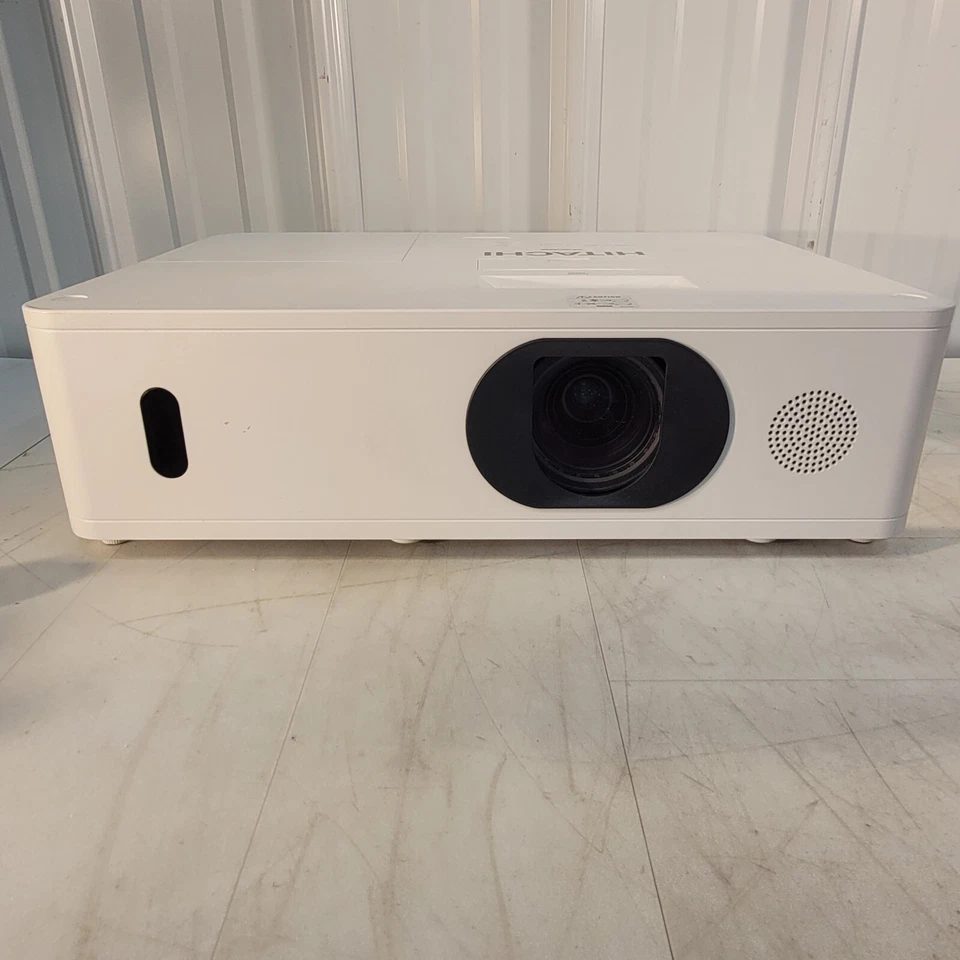 ЖК-проектор Hitachi CP-WU5505 CP-WU5505GF на запчасти или для ремонта - Изображение 2 из 4