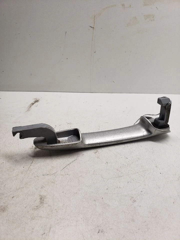 乘客门把手外门涂漆适合 06-10 12-17 MAZDA 5 1405590 — 第 2/4 张图片