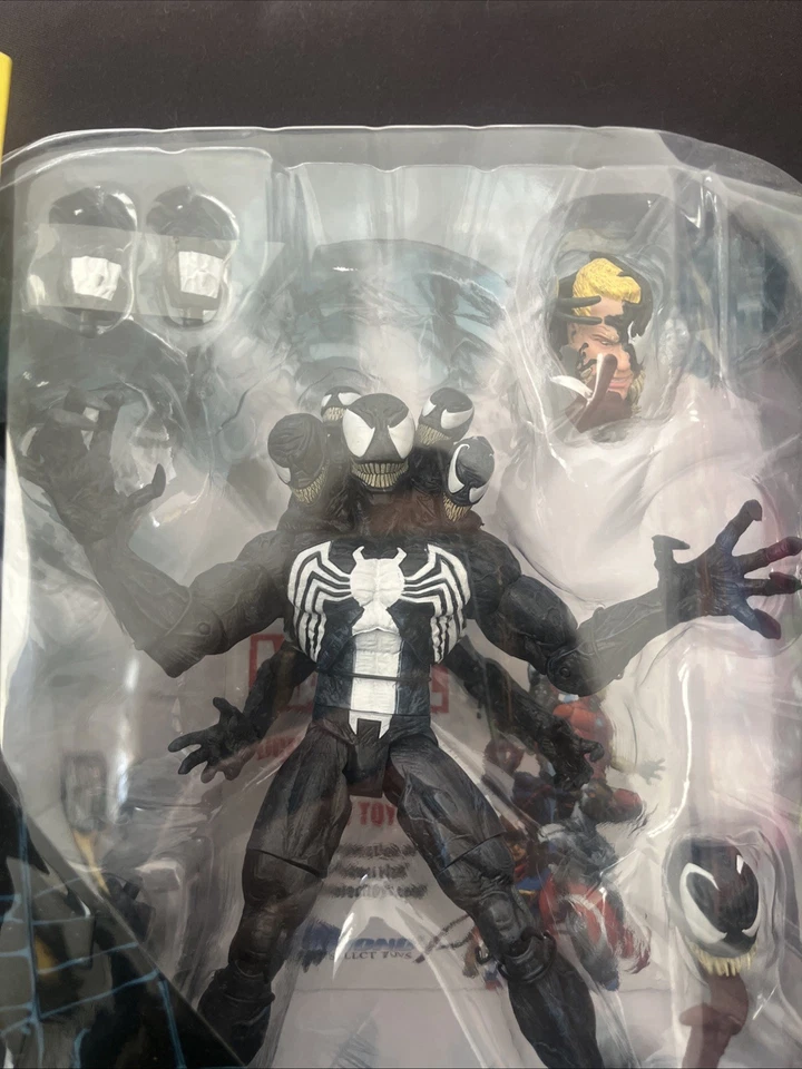 Marvel Select Venom Special Collector Edition Action Figure - Photo 3/3