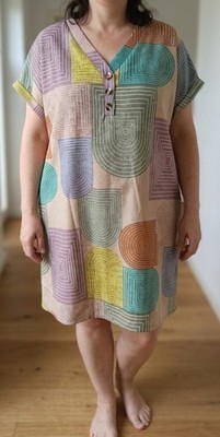 Buntes Tunika Kleid Gr. 46 Boho Geometrisch Kurzarm V-Ausschnitt Knöpfe