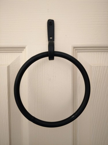 Towel Ring - Amish hand forged wrought iron sturdy Hand / Bath towel holder - Picture 8 of 15