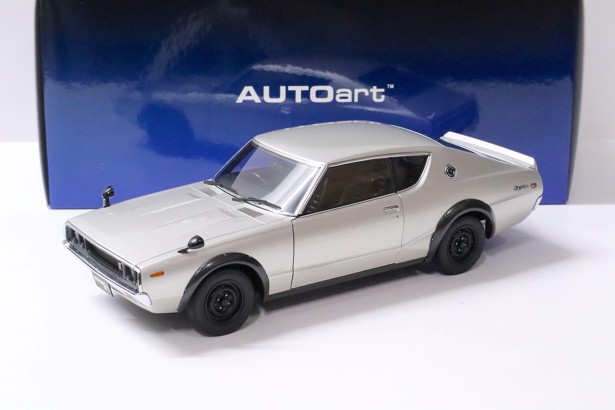 No113ミニカー1/18箱ありNISSAN SKYLINE 2000 GT-R Autoart Nissan Skyline 2000 GT-R (KPGC110) Tuned version