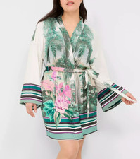 Cacique Lane Bryant Women s Placed Print Robe in Vintage Scenic size 18/20