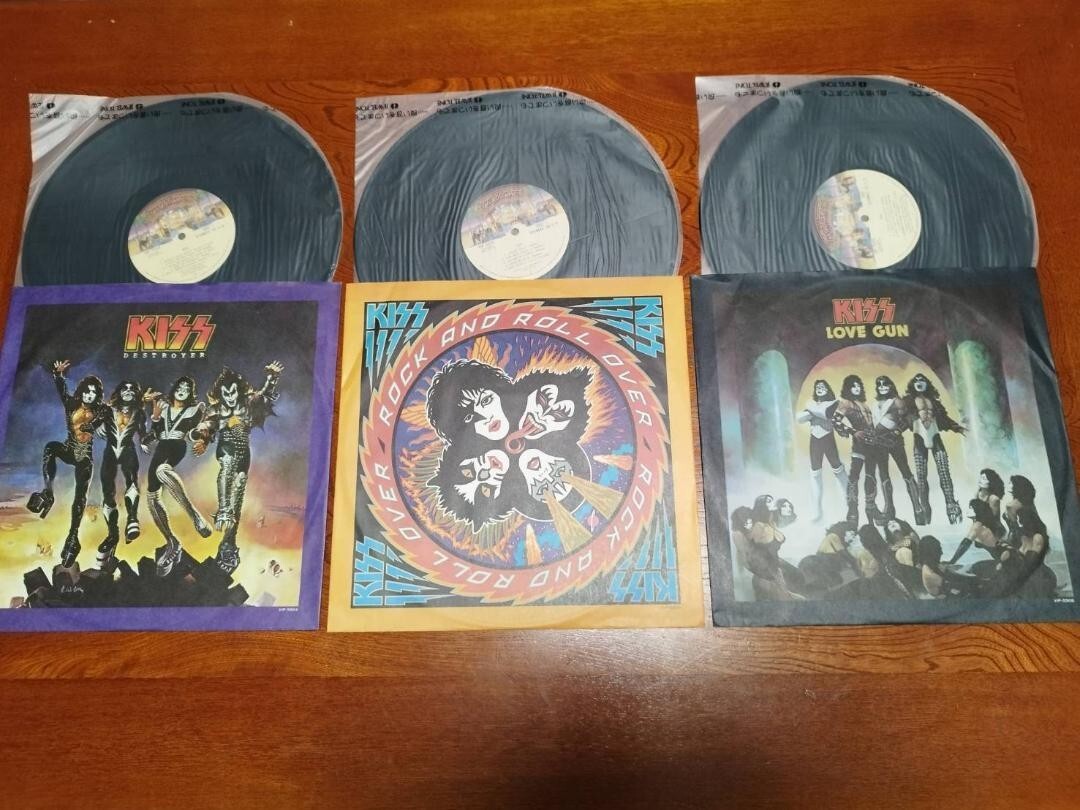 KISS-The Originals II Japan LP Vinyl Set w/all inserts, and masks