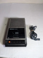 Panasonic Slim-Line CASSETTE Tape Recorder Player RQ-2739 Tested Works