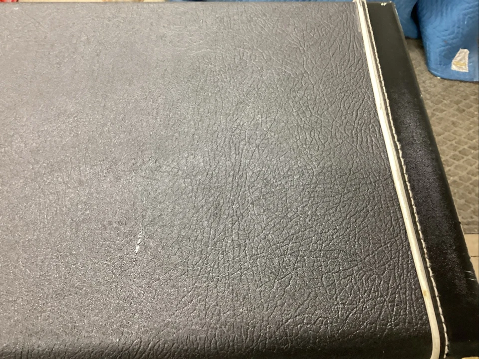 Estuche rígido para guitarra eléctrica vintage Dean con llave Foto 4 de 4