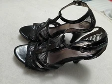 Sofft Heels Womens 9 M Open Toe T Strap Sandals Black Leather Heels