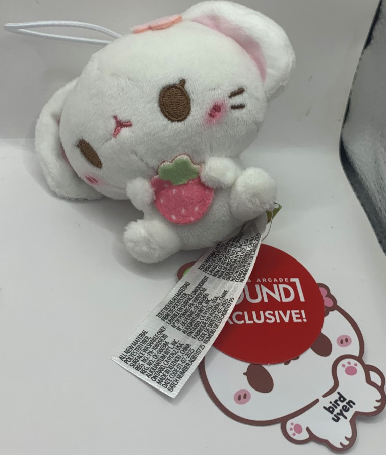New 3'' Bird Uyen Strawberry Bunny Mini Plushie Plush Round 1 Exclusive Birduyen