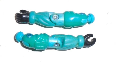 GI Joe Figure Part 1991 Psyche-Out       Arm Set    C8 STRESS CRACK/ DISCOLORED