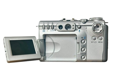 Canon PowerShot G3 Digitalkamera Silber schaltet sich ein für Ersatzteile wie besehen - Bild 4 von 10