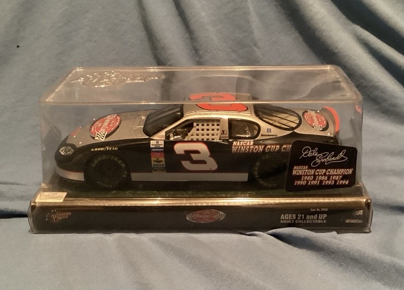 Winner's Circle Dale Earnhardt #3 Chevrolet Winston Cup 1:24 Diecast NASCAR