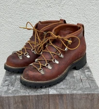 70's / 80's Vintage Danner 6490 Leather Hiking Boots Men's 7.5 C USA