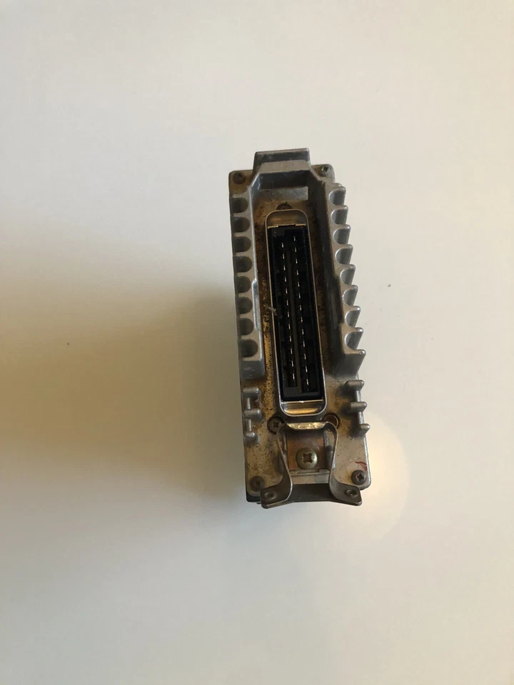 Mercedes Benz W124 E300D 2.5 Turbo ECU usado Foto 4 de 4