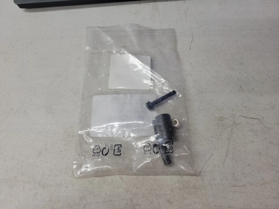 Husqvarna 589771301 Chain Catcher Assembly Kit for H565/H572 565 572 XP XPG OEM - Изображение 2 из 3