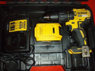 Dewalt DCD778P2T, Akku-Bohrschrauber, DCB115 Ladegerät, 18V XR Li-Ion Akku, & Koffer.