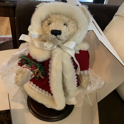 Franklin Mint Christmas Heirloom Teddy Bear