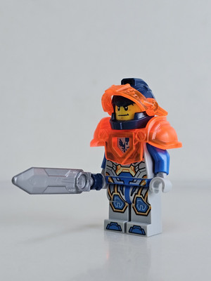 LEGO NEXO Knights Minifigure NEX093 Clay Moorington New Mint