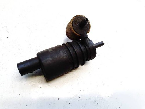 1j0973722 Waschwasserpumpe, Scheibenreinigung  Volkswagen Golf DE2634765-90